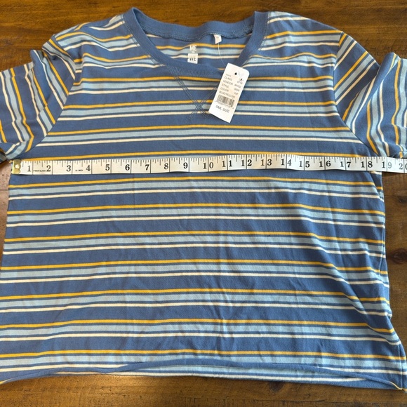 PacSun women’s BLUE STRIPED CROPPED LONG SLEEVE top size small nwt - Picture 4 of 5